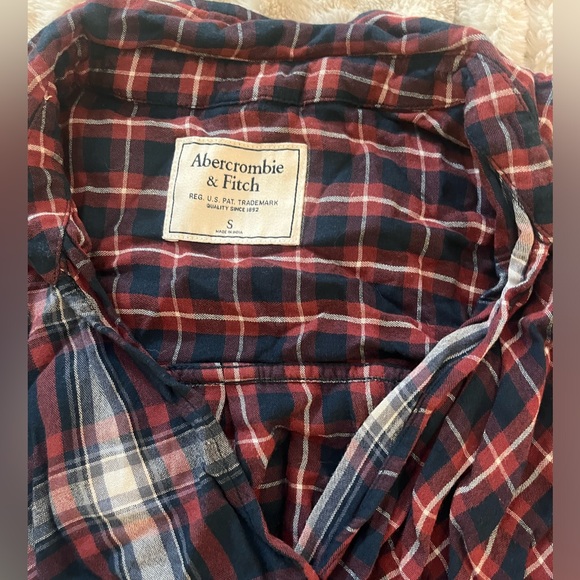 Abercrombie and Fitch women’s wrap front plaid shirt size small - Picture 2 of 4